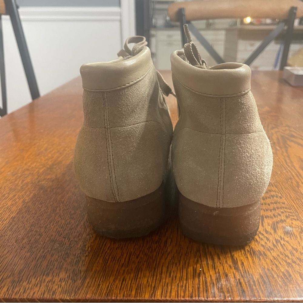 Clarks Wallabee - Picture 2 of 12
